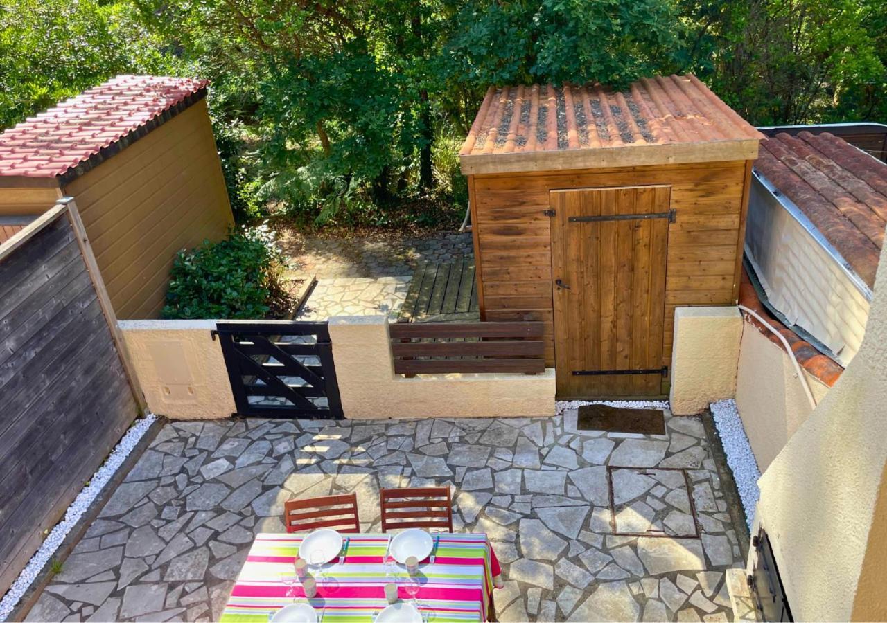 Sylviculteurs - Charmante Patio Renovee