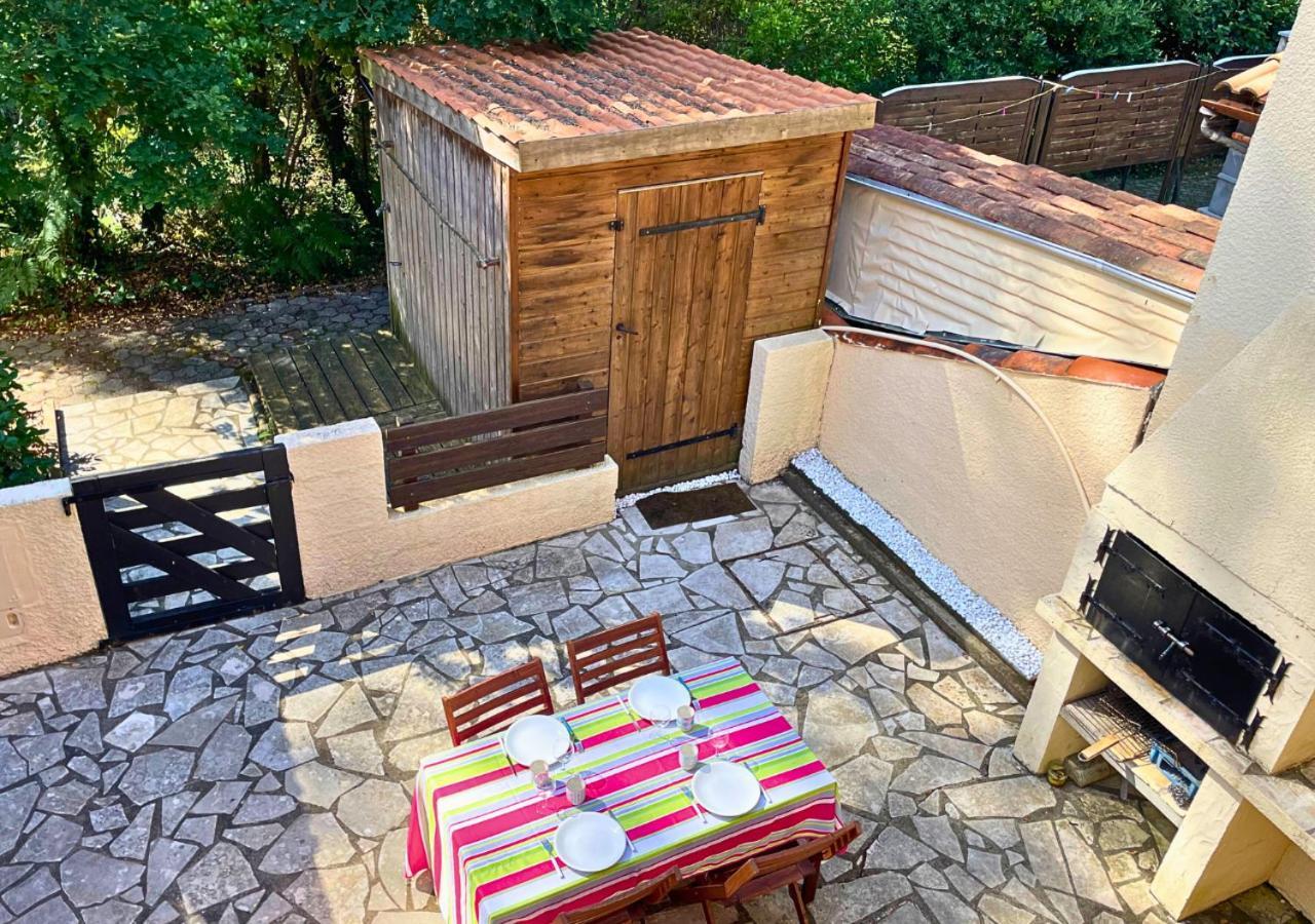 Sylviculteurs - Charmante Patio Renovee Apartment